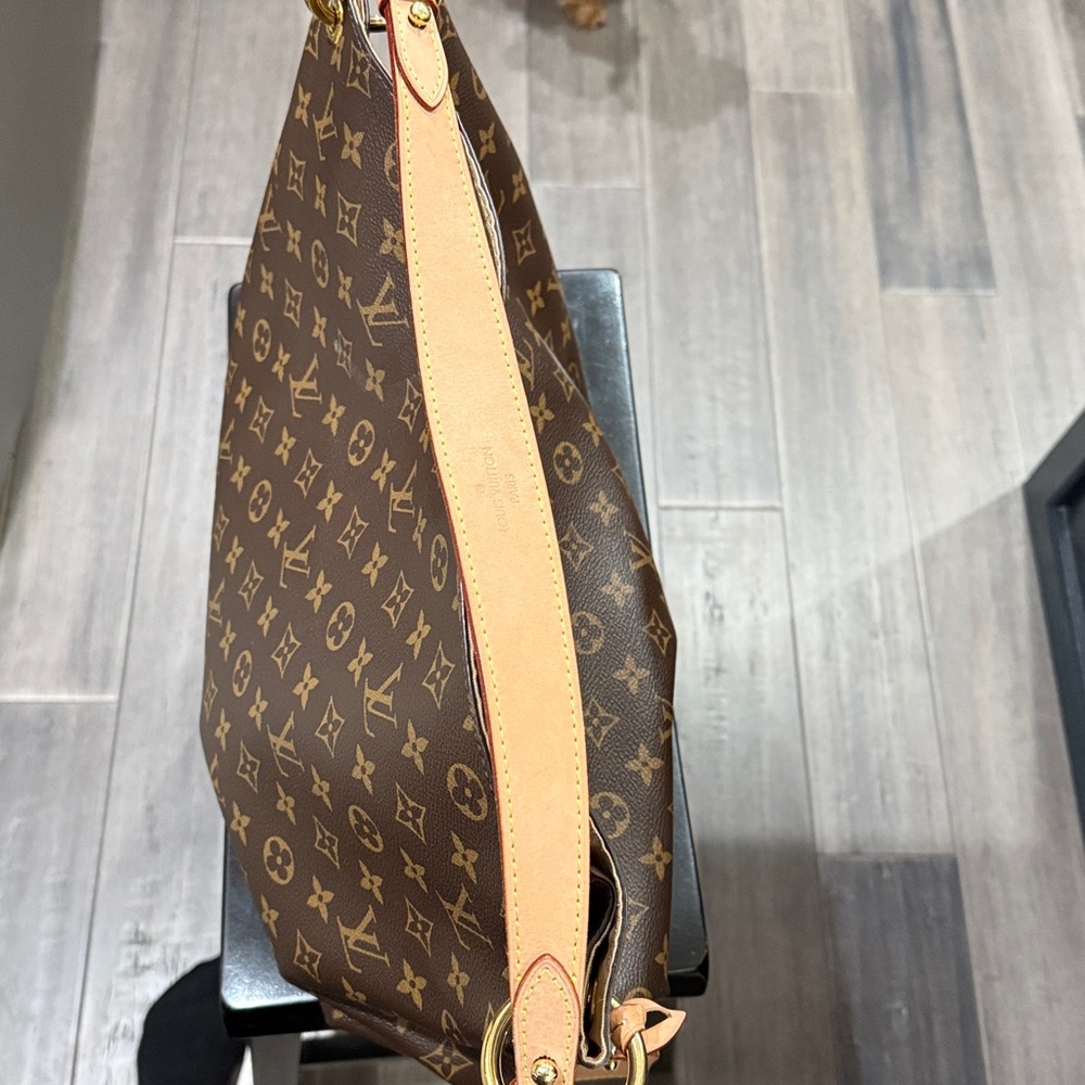 Louis Vuitton Graceful MM GREAT CONDITION!! - Picture 12 of 14